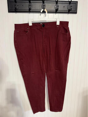 C Est 1946 Women's 22W Burgundy Stretch Comfort Waist Jeans